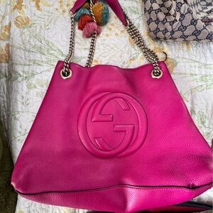 Gucci Small Leather Soho Chain Tote